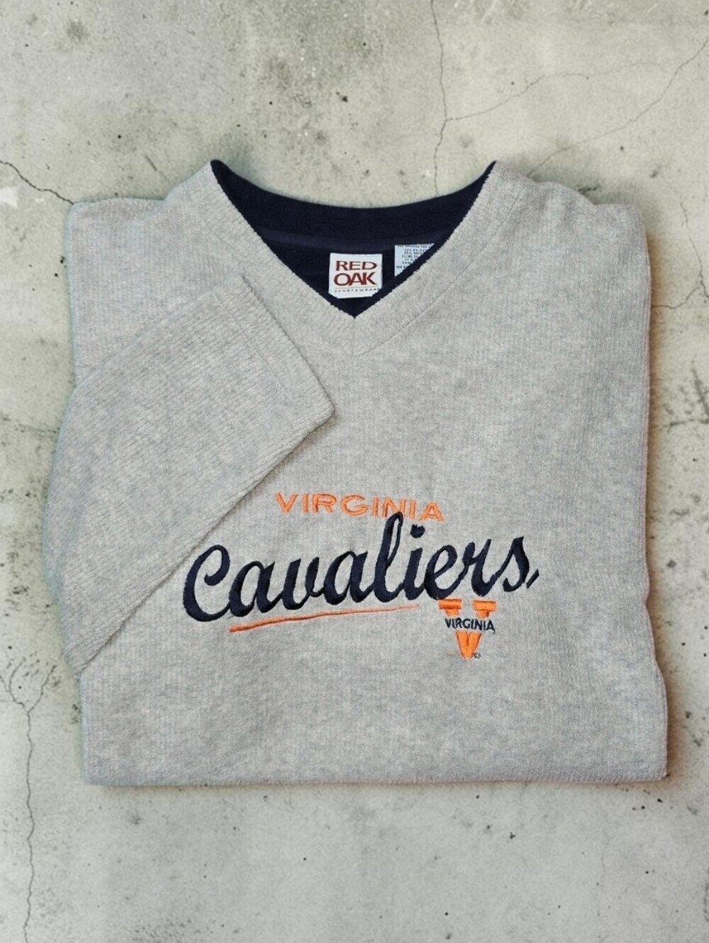 Red Oak Virginia Cavaliers Womens Basketball Mens Size XL Textured Fleece V-Neck